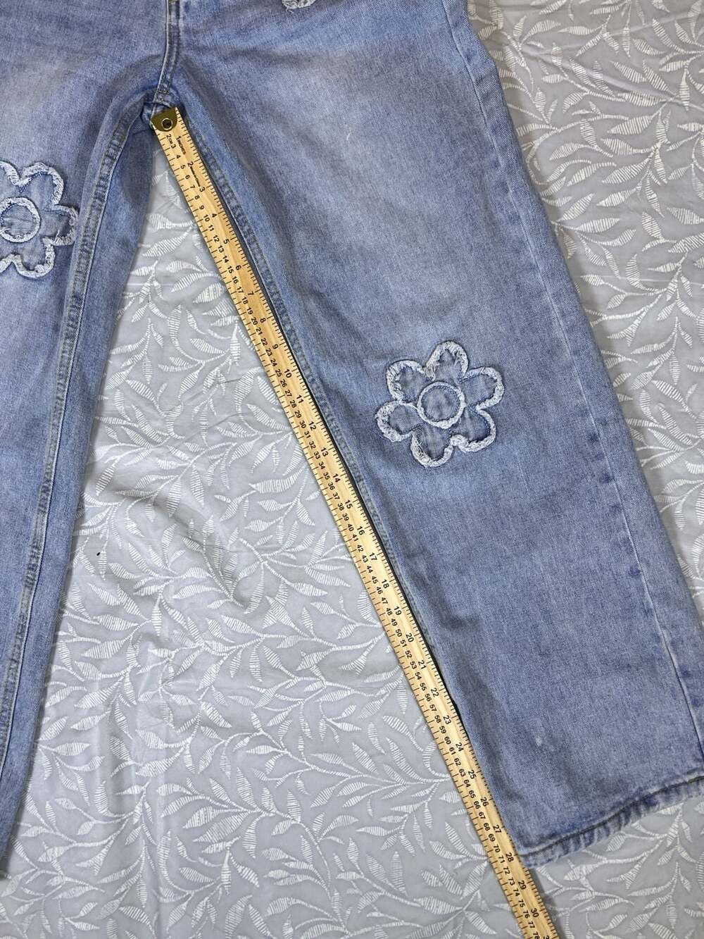 Cali 1850 Floral Embroidered Denim Jeans - Picture 7 of 9